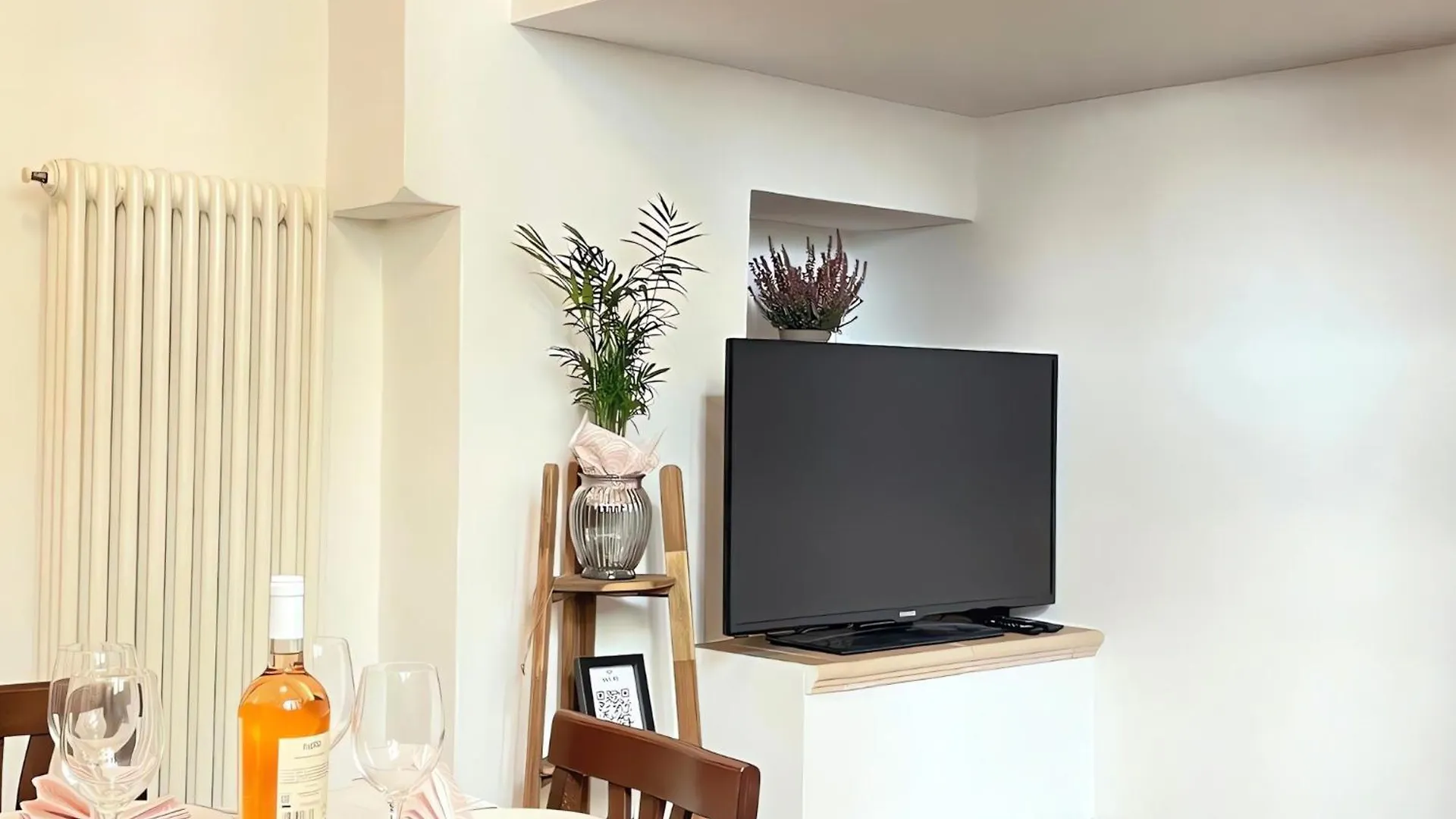 Audere Property - Azeglio Cozy Apartment フィレンツェ